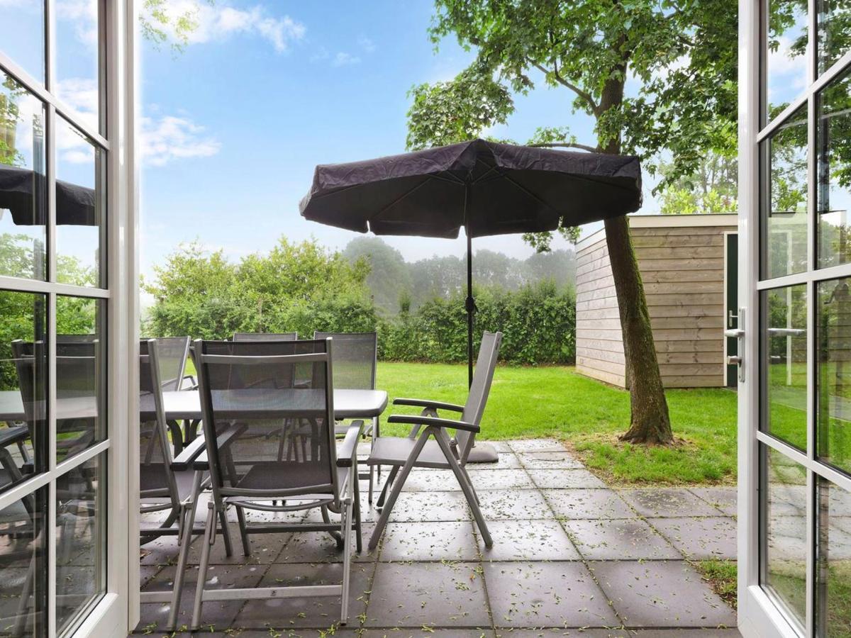 Landal De Waufsberg Hotell Noorbeek Exteriör bild
